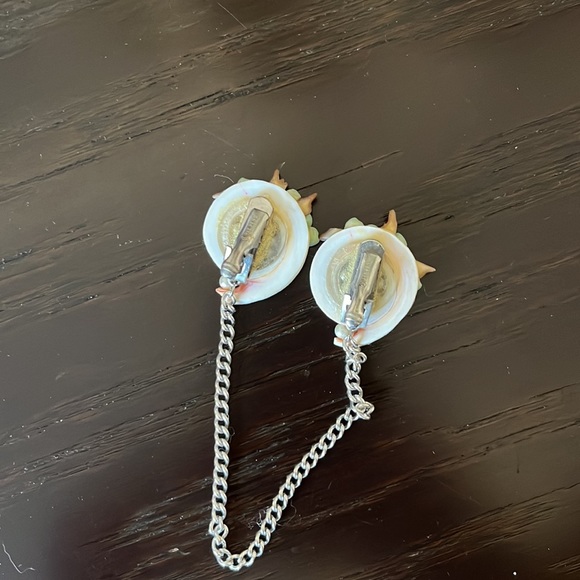 Vintage Sweater Clip - Picture 4 of 4